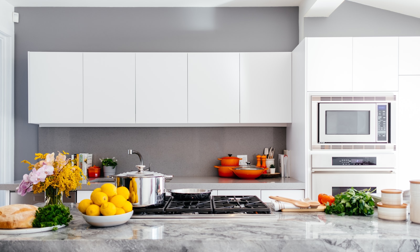 Industrial kitchen food preparation with careful controls